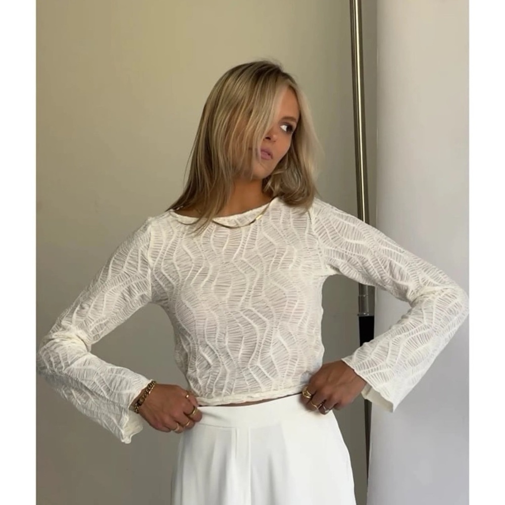 White Long Sleeve Textured Crop Tee